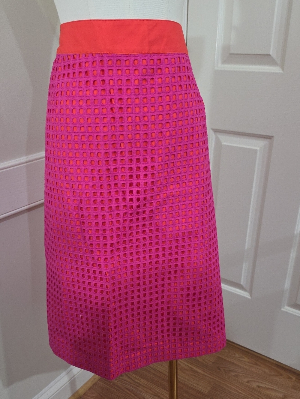 Talbots Vibrant Hot Pink & Coral Orange Eyelet Pencil Skirt - Size 24